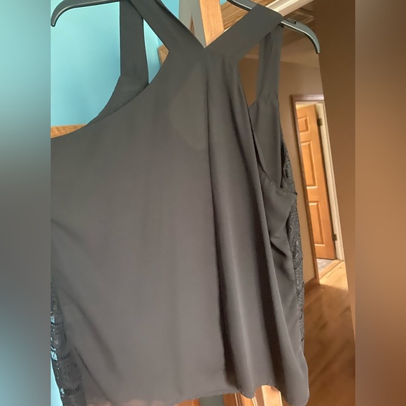 Black Lace front Tank - Picture 3 of 3